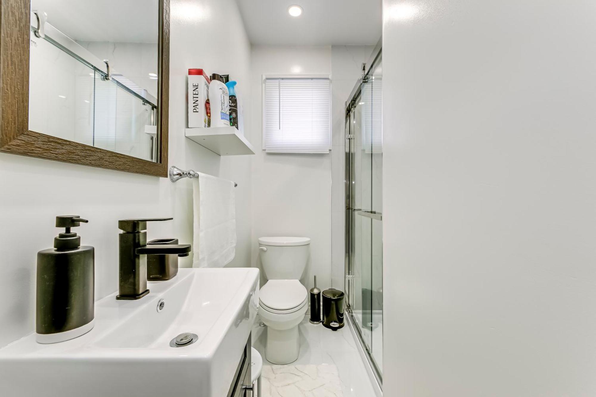 Tranquil Oasis In Lakeview Mississauga Ngoại thất bức ảnh